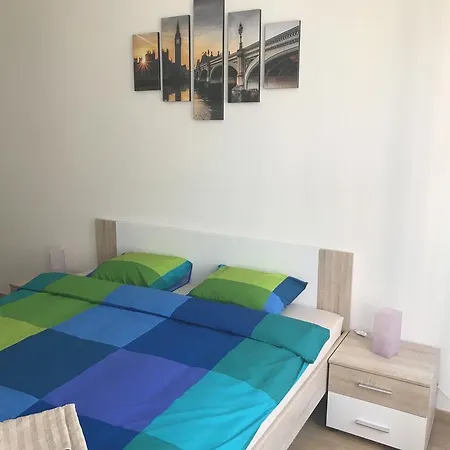 Glory Anglicka Апартаменты *